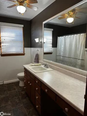 515 W Des Moines Street Brooklyn IA 52211