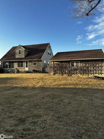 515 W Des Moines Street Brooklyn IA 52211