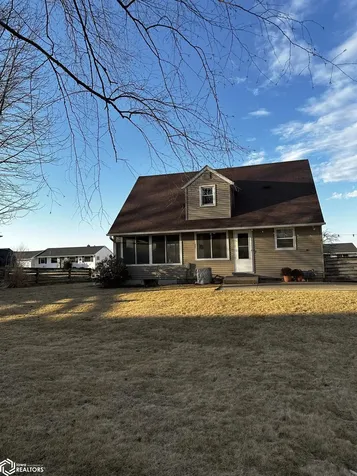 515 W Des Moines Street Brooklyn IA 52211