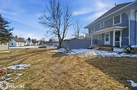 613 Washington Street Eldora IA 50627