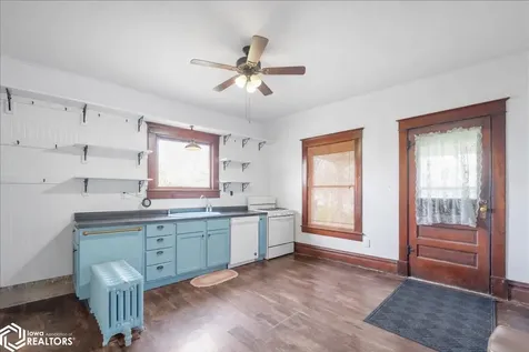 613 Washington Street Eldora IA 50627