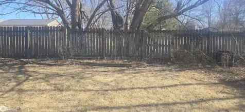 522 N 8th Street Albia IA 52531