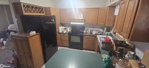 522 N 8th Street Albia IA 52531