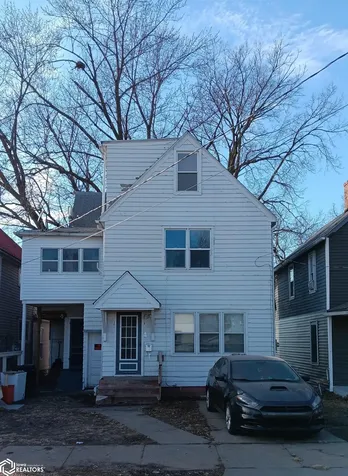 147 N Ward Street Ottumwa IA 52501