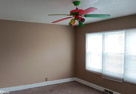 147 N Ward Street Ottumwa IA 52501