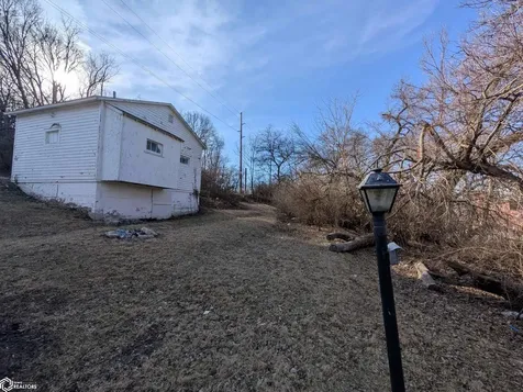 722 Market Street Burlington IA 52601