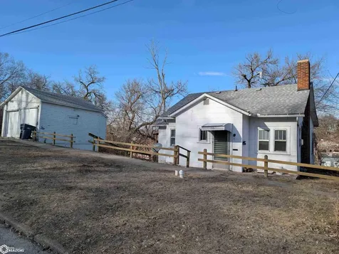 722 Market Street Burlington IA 52601