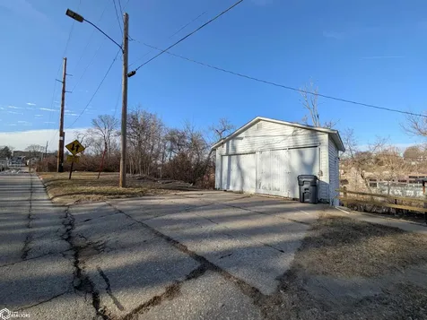 722 Market Street Burlington IA 52601