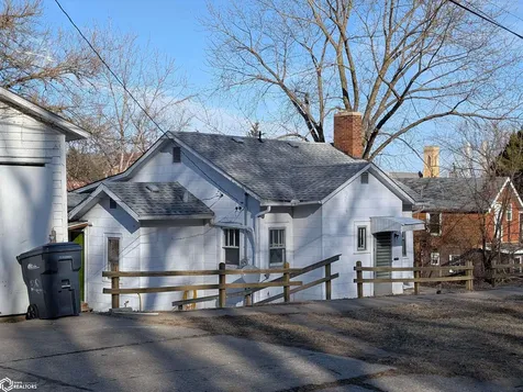 722 Market Street Burlington IA 52601