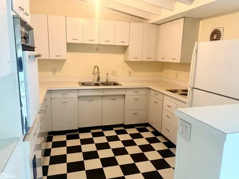 51 Forest Drive Fairfield IA 52556