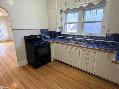 503 S 3rd Street Fairfield IA 52556