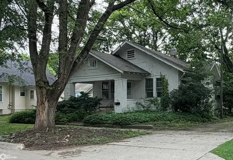 503 S 3rd Street Fairfield IA 52556