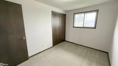 3310 Delaware Avenue Mason City IA 50401