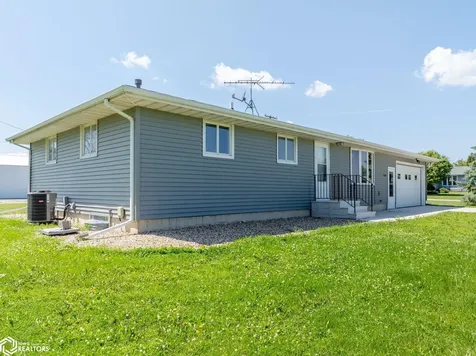 3310 Delaware Avenue Mason City IA 50401