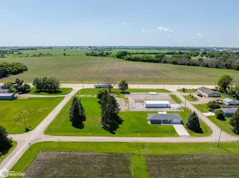 3310 Delaware Avenue Mason City IA 50401