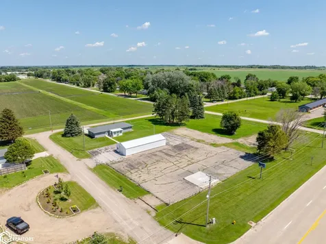 3310 Delaware Avenue Mason City IA 50401
