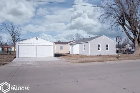 571 S Ransom Street Ottumwa IA 52501