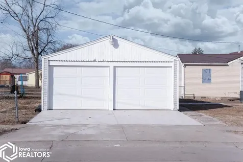 571 S Ransom Street Ottumwa IA 52501