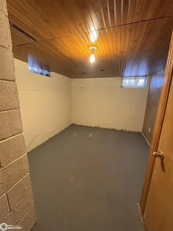 814 14th Street Eldora IA 50627