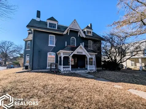 317 S Central Avenue Burlington IA 52601
