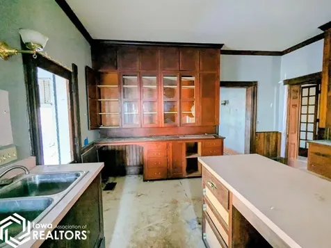 317 S Central Avenue Burlington IA 52601