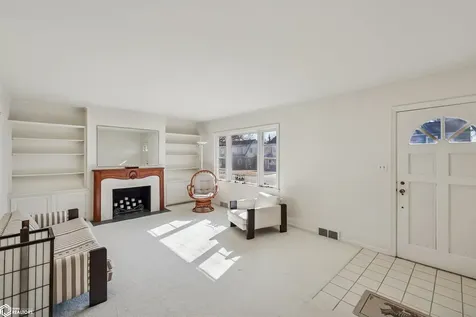 167 W Alta Vista Avenue Ottumwa IA 52501