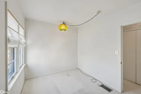 167 W Alta Vista Avenue Ottumwa IA 52501