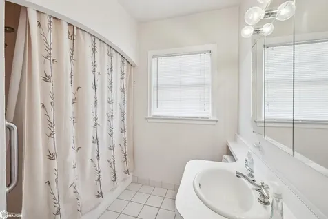 167 W Alta Vista Avenue Ottumwa IA 52501