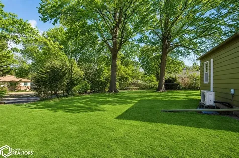 167 W Alta Vista Avenue Ottumwa IA 52501