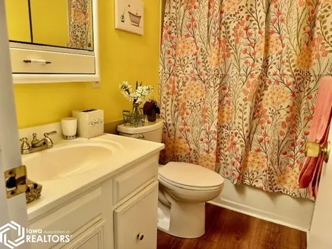 308 Sunrise Lane Burlington IA 52601