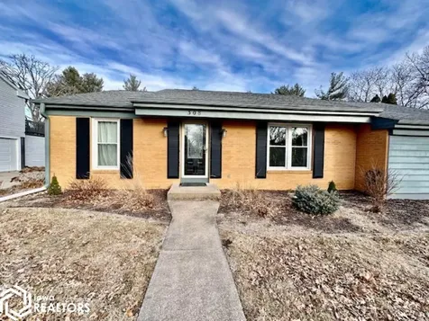 308 Sunrise Lane Burlington IA 52601
