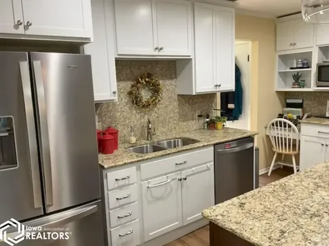 308 Sunrise Lane Burlington IA 52601
