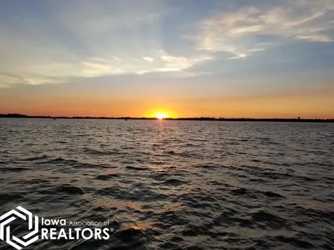 2219 S Lakeview Drive Clear Lake IA 50428
