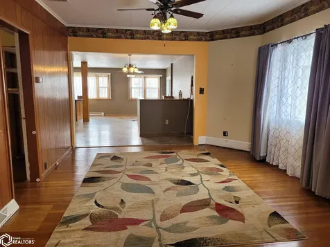 327 N Shuffleton Street Sigourney IA 52591
