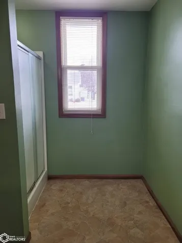 327 N Shuffleton Street Sigourney IA 52591