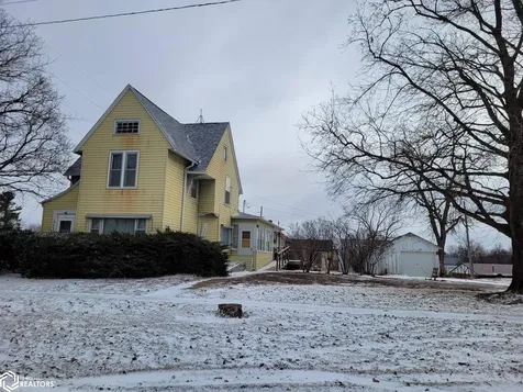 327 N Shuffleton Street Sigourney IA 52591