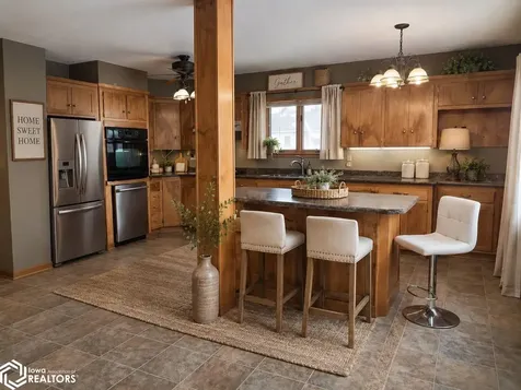 327 N Shuffleton Street Sigourney IA 52591