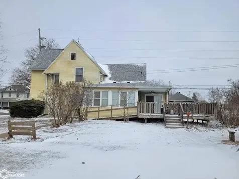 327 N Shuffleton Street Sigourney IA 52591