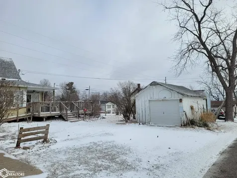 327 N Shuffleton Street Sigourney IA 52591