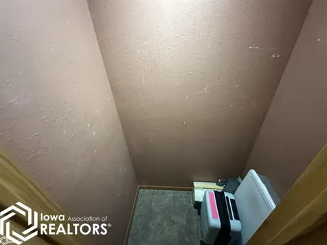 110 N College Agency IA 52530