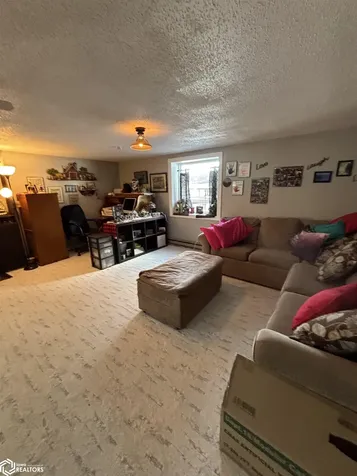 4223 W Lakeshore Drive Brooklyn IA 52211