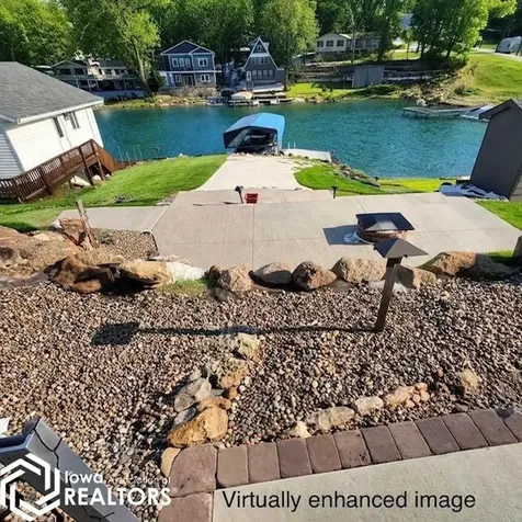 4223 W Lakeshore Drive Brooklyn IA 52211