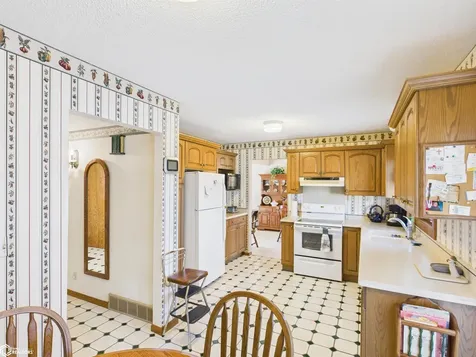 187 E Rochester Road Ottumwa IA 52501