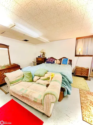 409 S Park Lane Drive Knoxville IA 50138