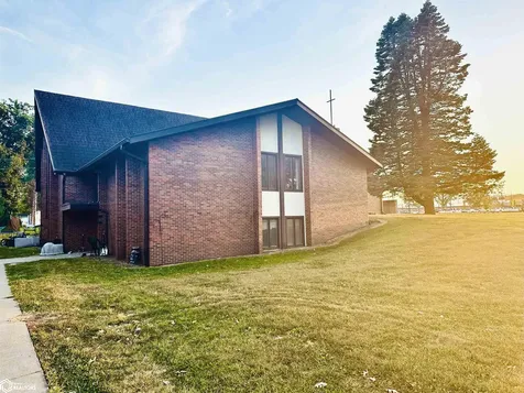 409 S Park Lane Drive Knoxville IA 50138