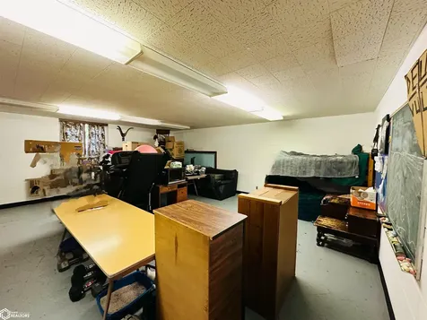 409 S Park Lane Drive Knoxville IA 50138