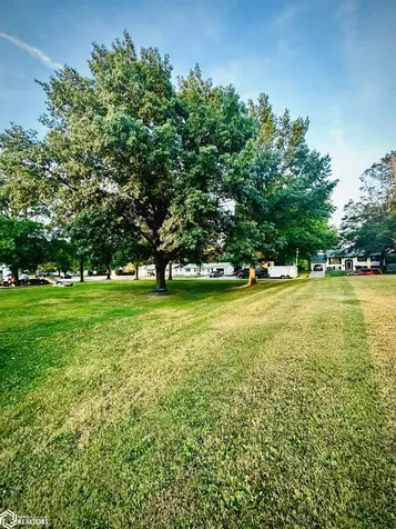 409 S Park Lane Drive Knoxville IA 50138