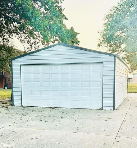 409 S Park Lane Drive Knoxville IA 50138