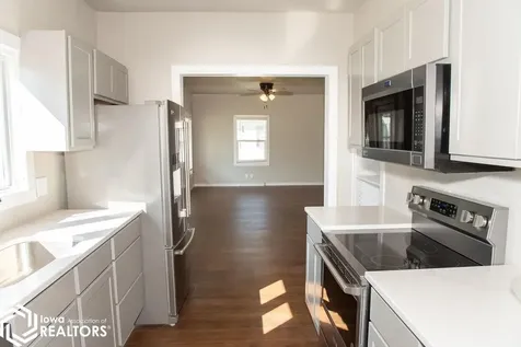 323 E Manning Avenue Ottumwa IA 52501