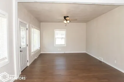 323 E Manning Avenue Ottumwa IA 52501